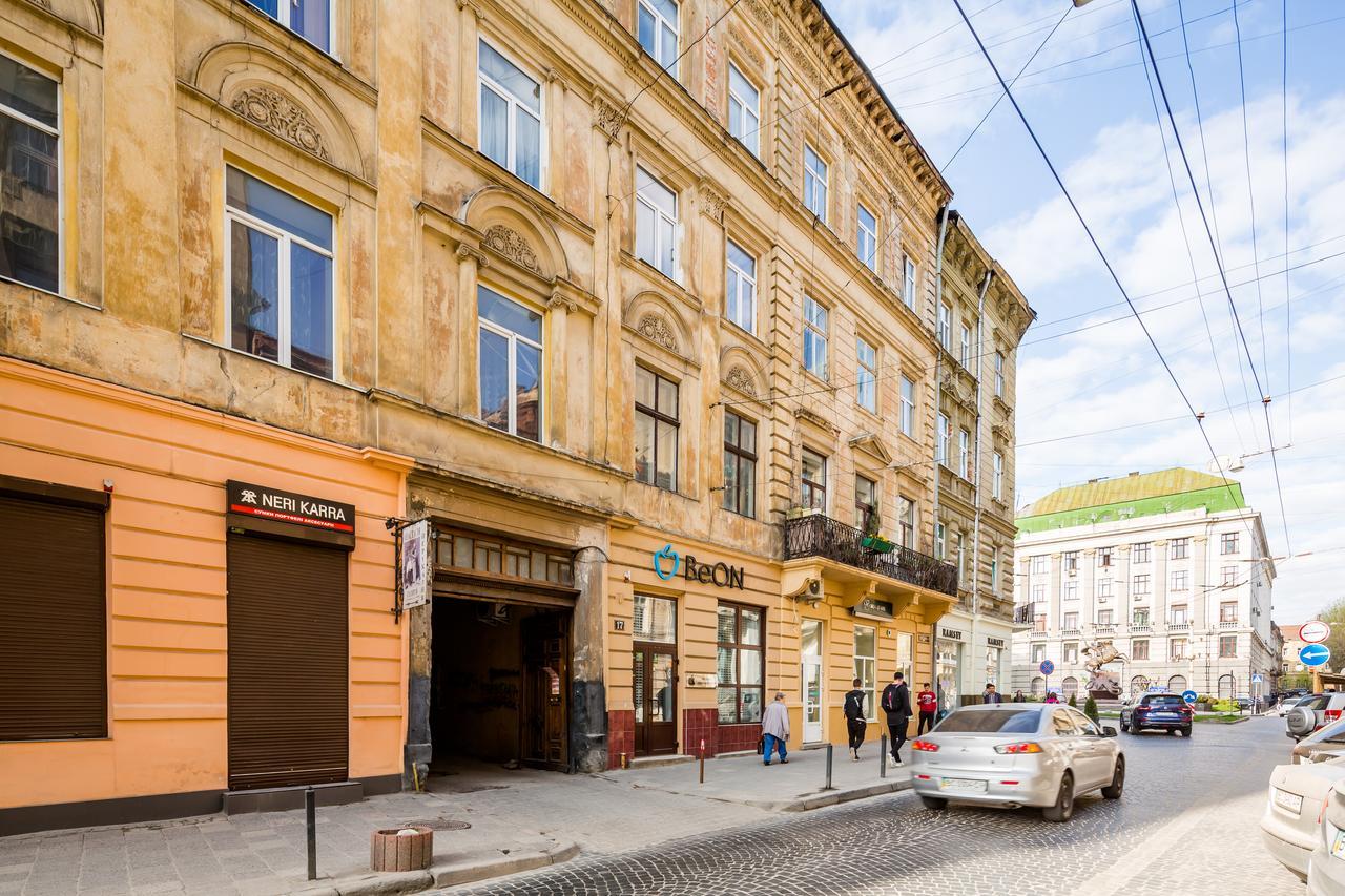 Апартаменти На Гнатюка 17 Lviv Kültér fotó