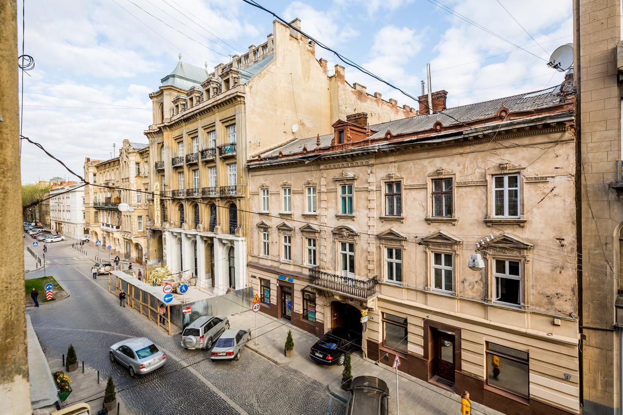 Апартаменти На Гнатюка 17 Lviv Kültér fotó