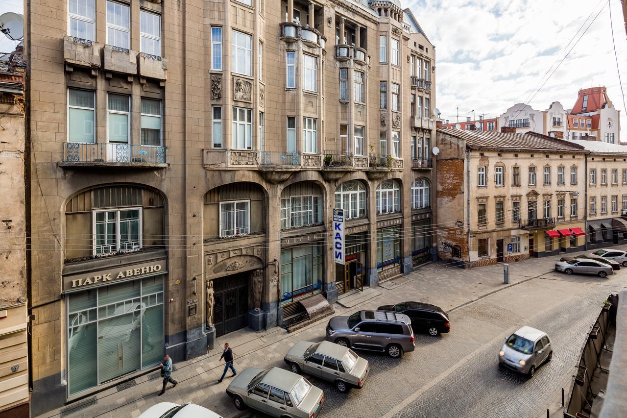 Апартаменти На Гнатюка 17 Lviv Kültér fotó